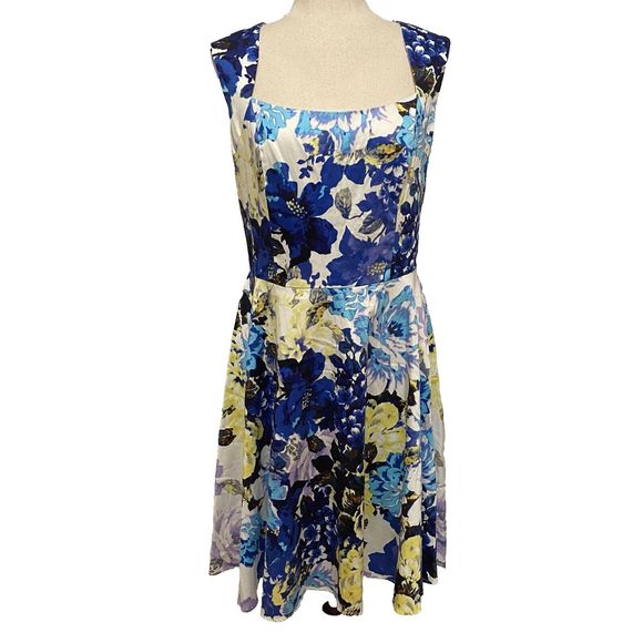 New York & Company Dresses & Skirts - New York‎ & Company Sleeveless Fit & Flare Dress Size 10 White Blue Multi Floral